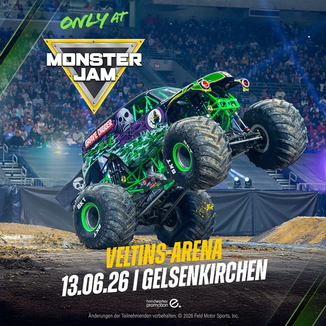 Werbeposter für Monster Jam in der Veltins-Arena in Gelsenkirchen am 13.06.2026. Im Vordergrund führt ein grüner Monstertruck mit Totenkopf-Design einen Stunt auf, während im Hintergrund eine große Zuschauermenge in einem Stadion zu sehen ist. Oben steht das Monster-Jam-Logo mit dem Schriftzug ‚Only at Monster Jam