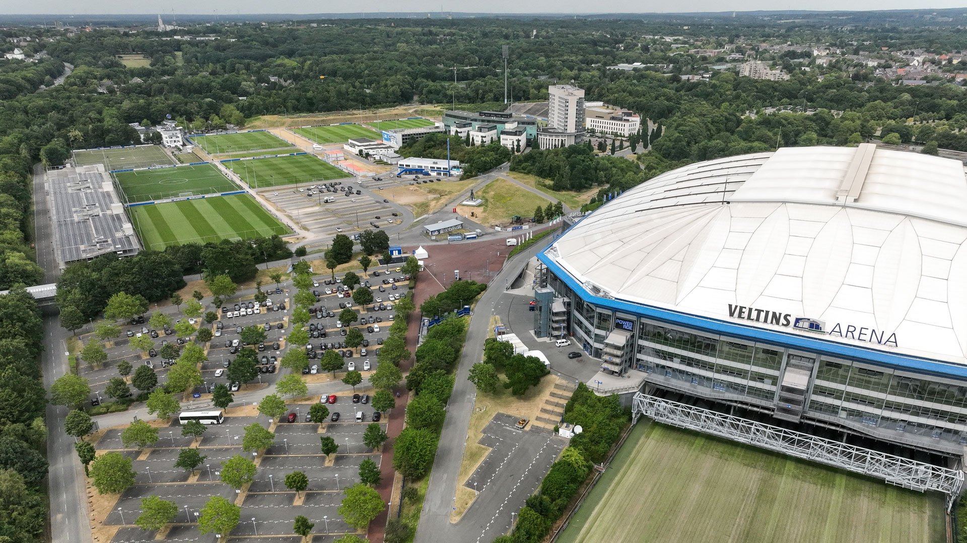 Luftaufnahme der VELTINS-Arena