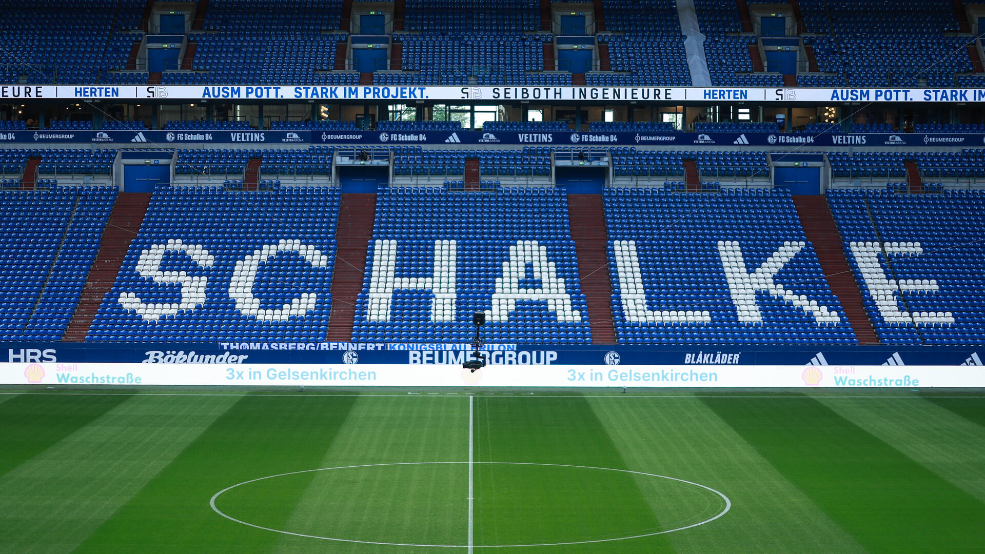Die neue LED-Bande in der VELTINS-Arena.
